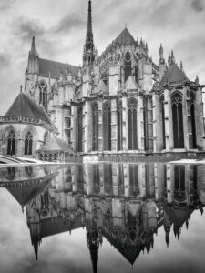 amiens cathédrale reflet noir et blanc