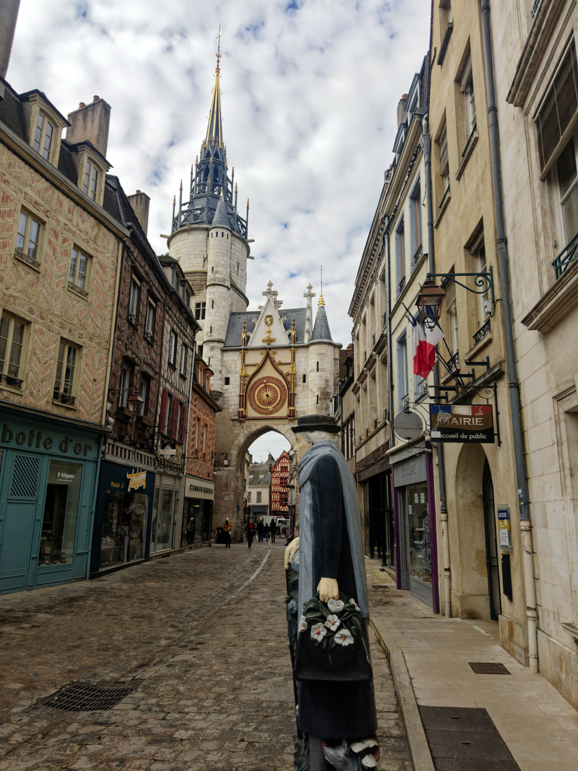 tour de l'horloge auxerre