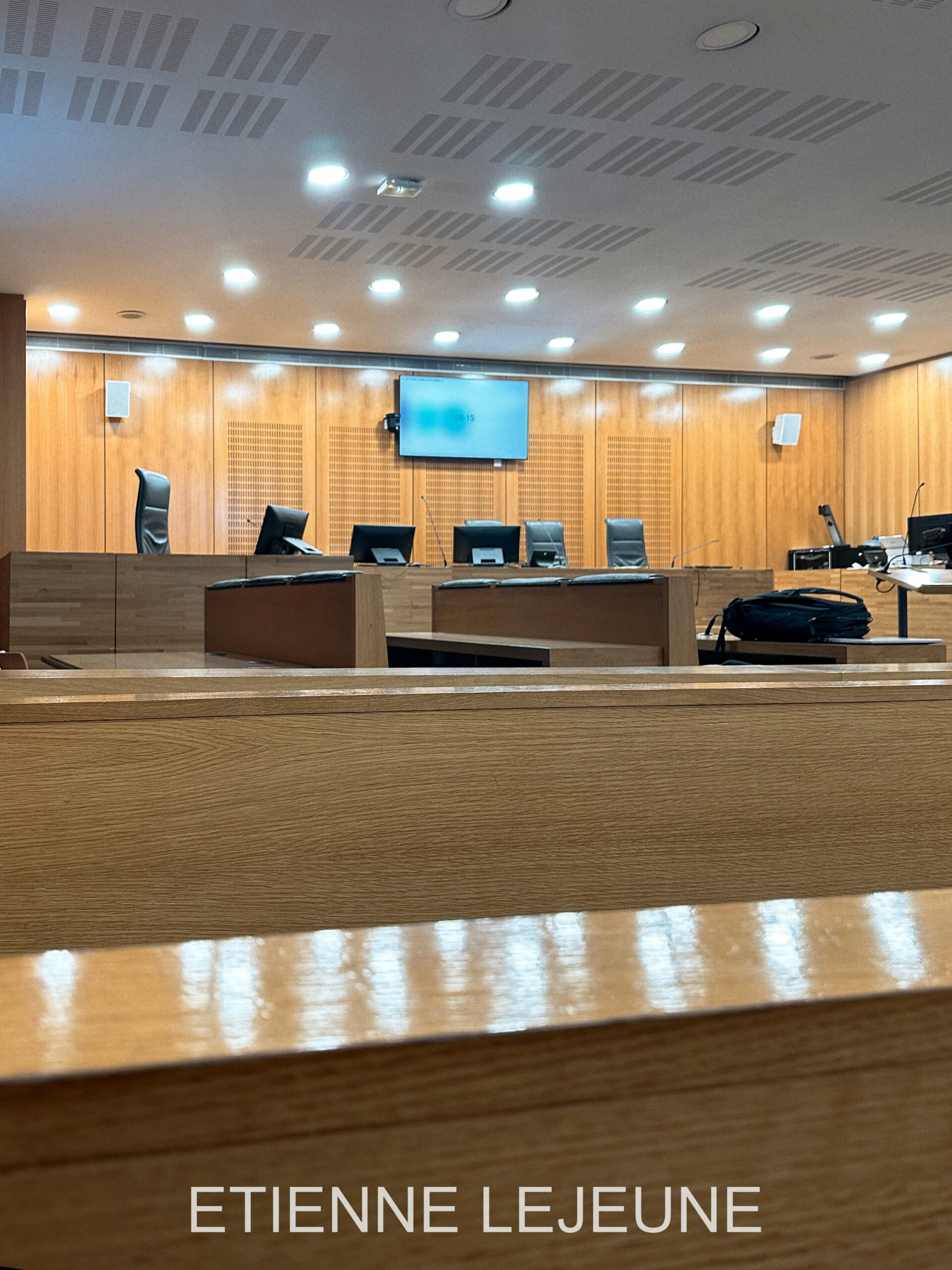 salle d'audience tribunal de police saint-etienne